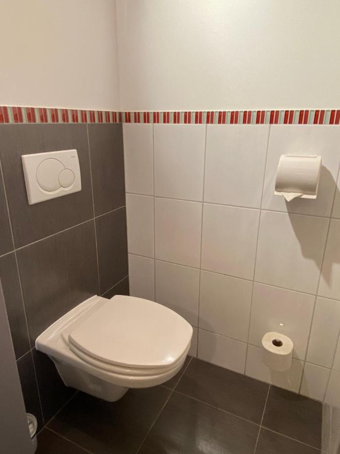Privatzimmer Und Ferienwohnungen Leeb Persenbeug ภายนอก รูปภาพ