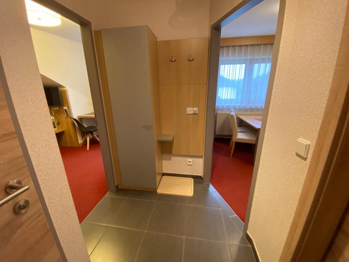 Privatzimmer Und Ferienwohnungen Leeb Persenbeug ภายนอก รูปภาพ
