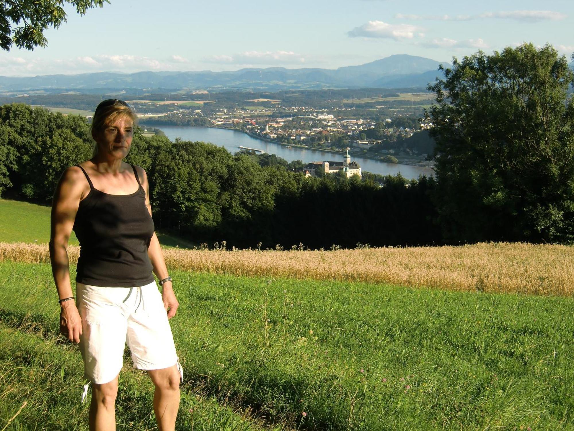 Privatzimmer Und Ferienwohnungen Leeb Persenbeug ภายนอก รูปภาพ