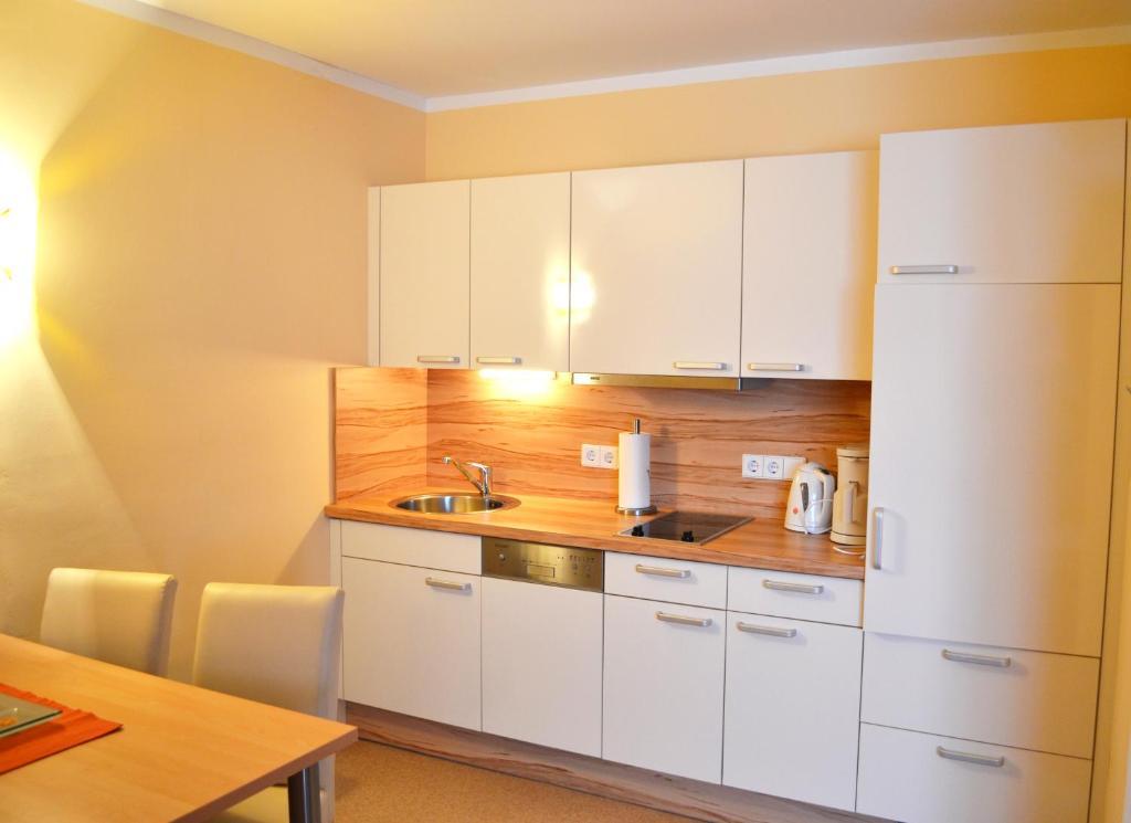 Privatzimmer Und Ferienwohnungen Leeb Persenbeug ห้อง รูปภาพ